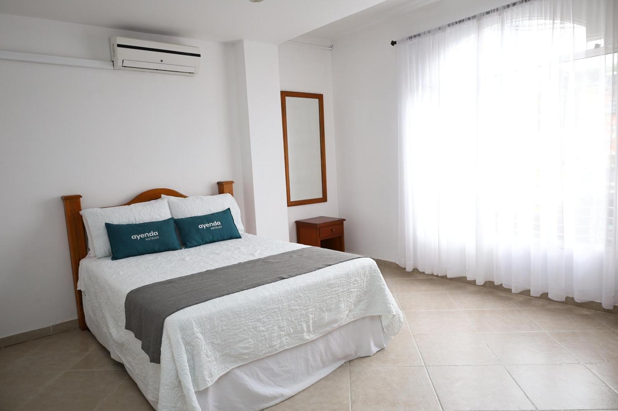 Ayenda Torre 2 Hotel Apartado Exterior photo