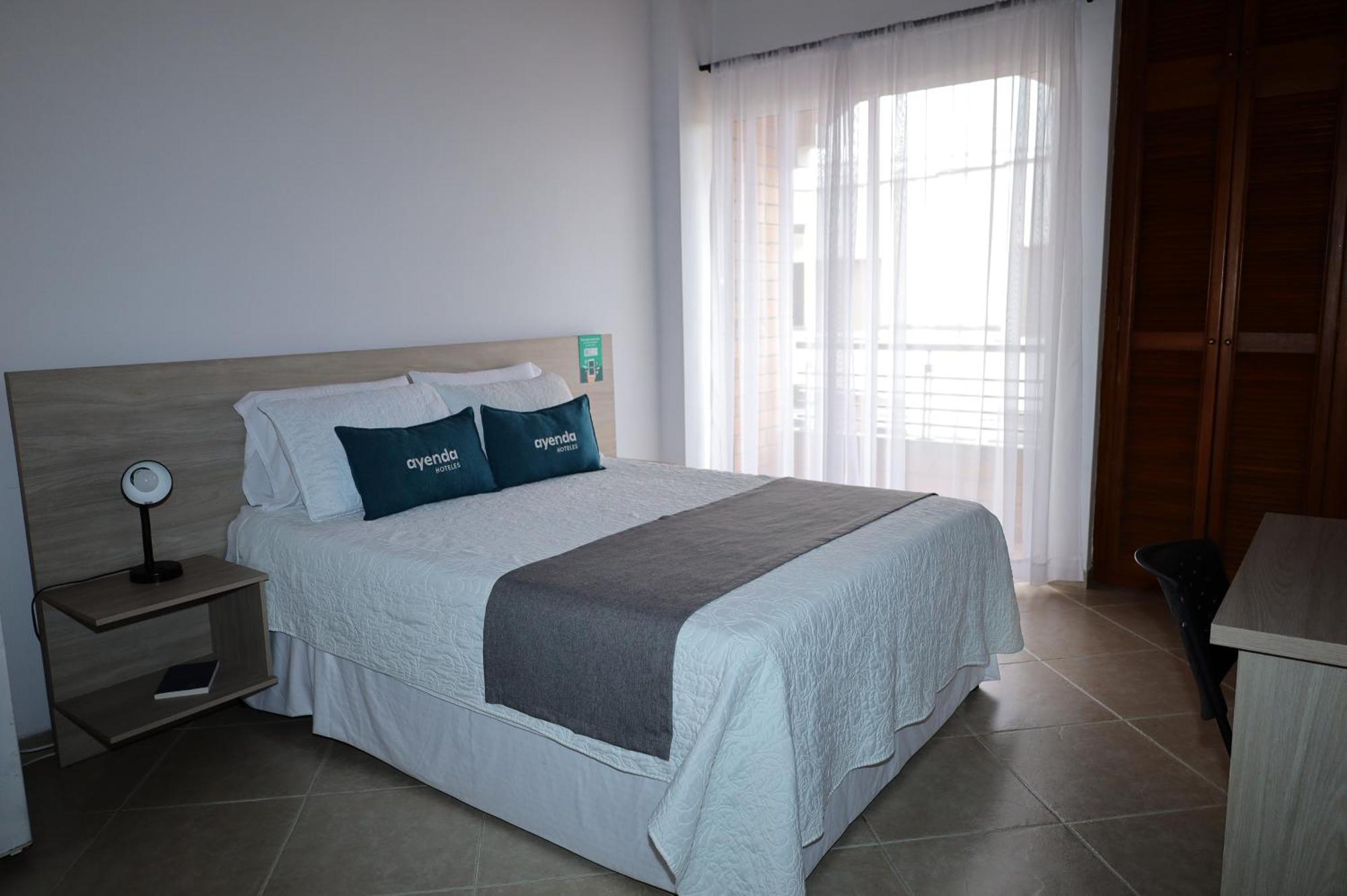 Ayenda Torre 2 Hotel Apartado Exterior photo